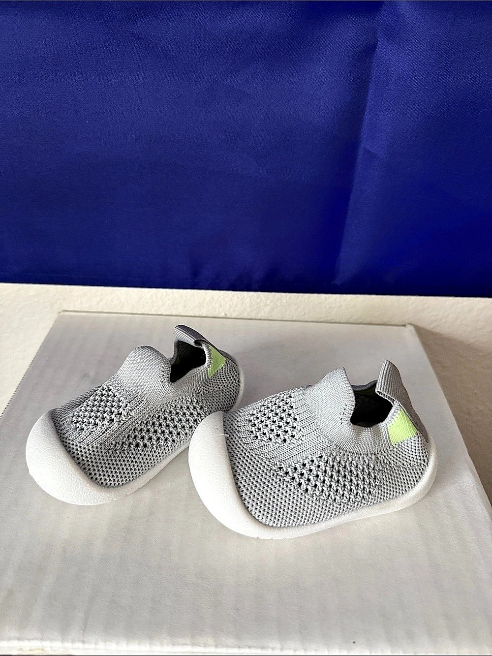 Kids Gray & White Sneakers Like New